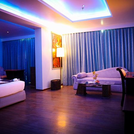 เดอะกุยลอนบีชโฮเต็ลแอนด์คอนเวนชั่นเซ็นเตอร์ Hotel โกลลัม ภายนอก รูปภาพ