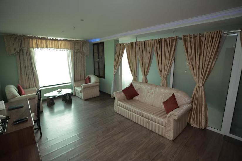 เดอะกุยลอนบีชโฮเต็ลแอนด์คอนเวนชั่นเซ็นเตอร์ Hotel โกลลัม ภายนอก รูปภาพ