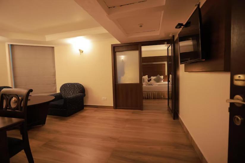 เดอะกุยลอนบีชโฮเต็ลแอนด์คอนเวนชั่นเซ็นเตอร์ Hotel โกลลัม ภายนอก รูปภาพ