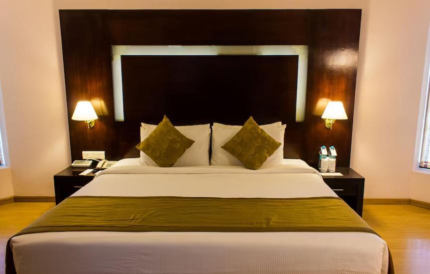 เดอะกุยลอนบีชโฮเต็ลแอนด์คอนเวนชั่นเซ็นเตอร์ Hotel โกลลัม ภายนอก รูปภาพ