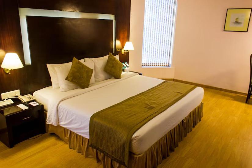 เดอะกุยลอนบีชโฮเต็ลแอนด์คอนเวนชั่นเซ็นเตอร์ Hotel โกลลัม ภายนอก รูปภาพ