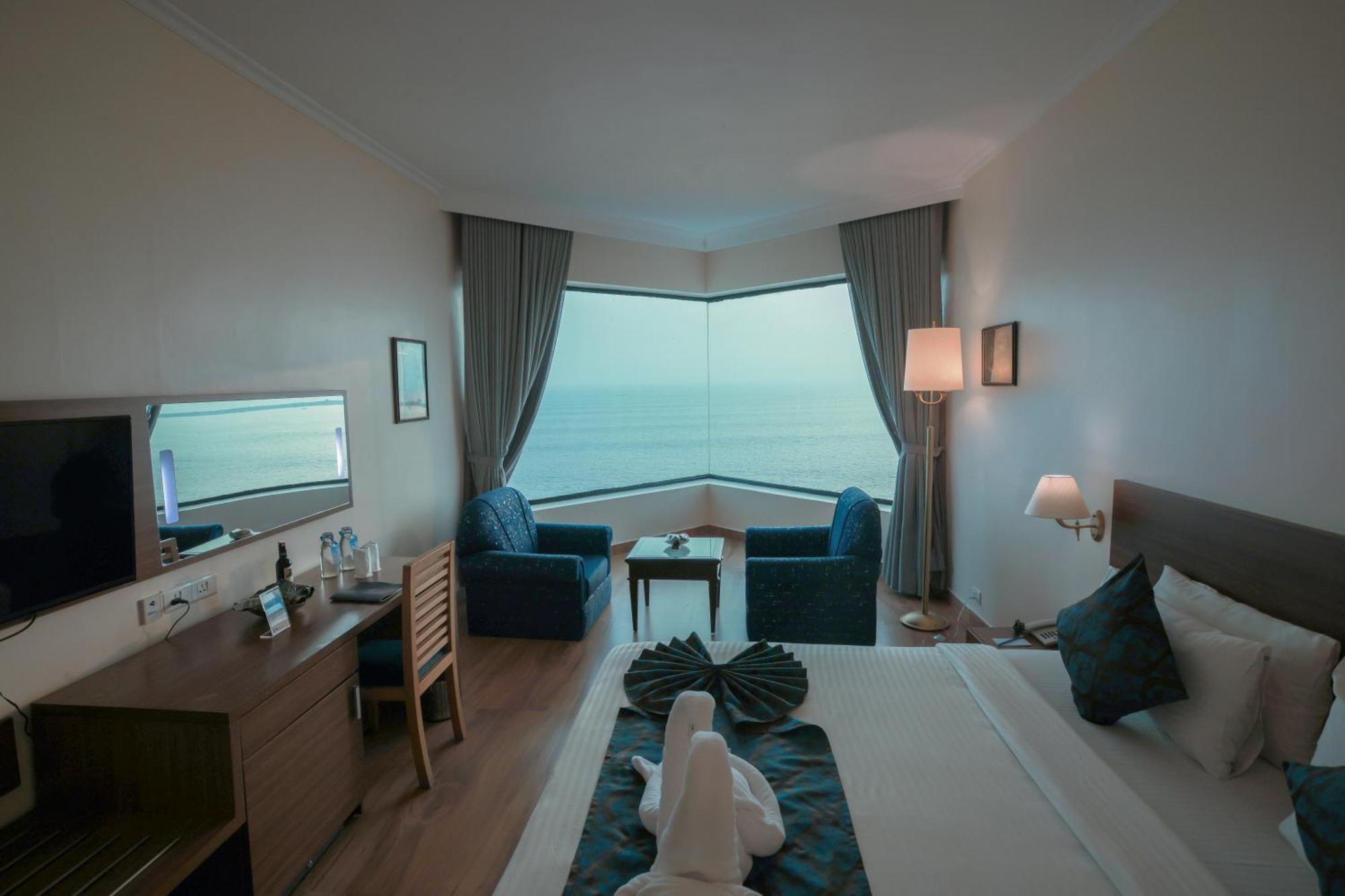 เดอะกุยลอนบีชโฮเต็ลแอนด์คอนเวนชั่นเซ็นเตอร์ Hotel โกลลัม ภายนอก รูปภาพ