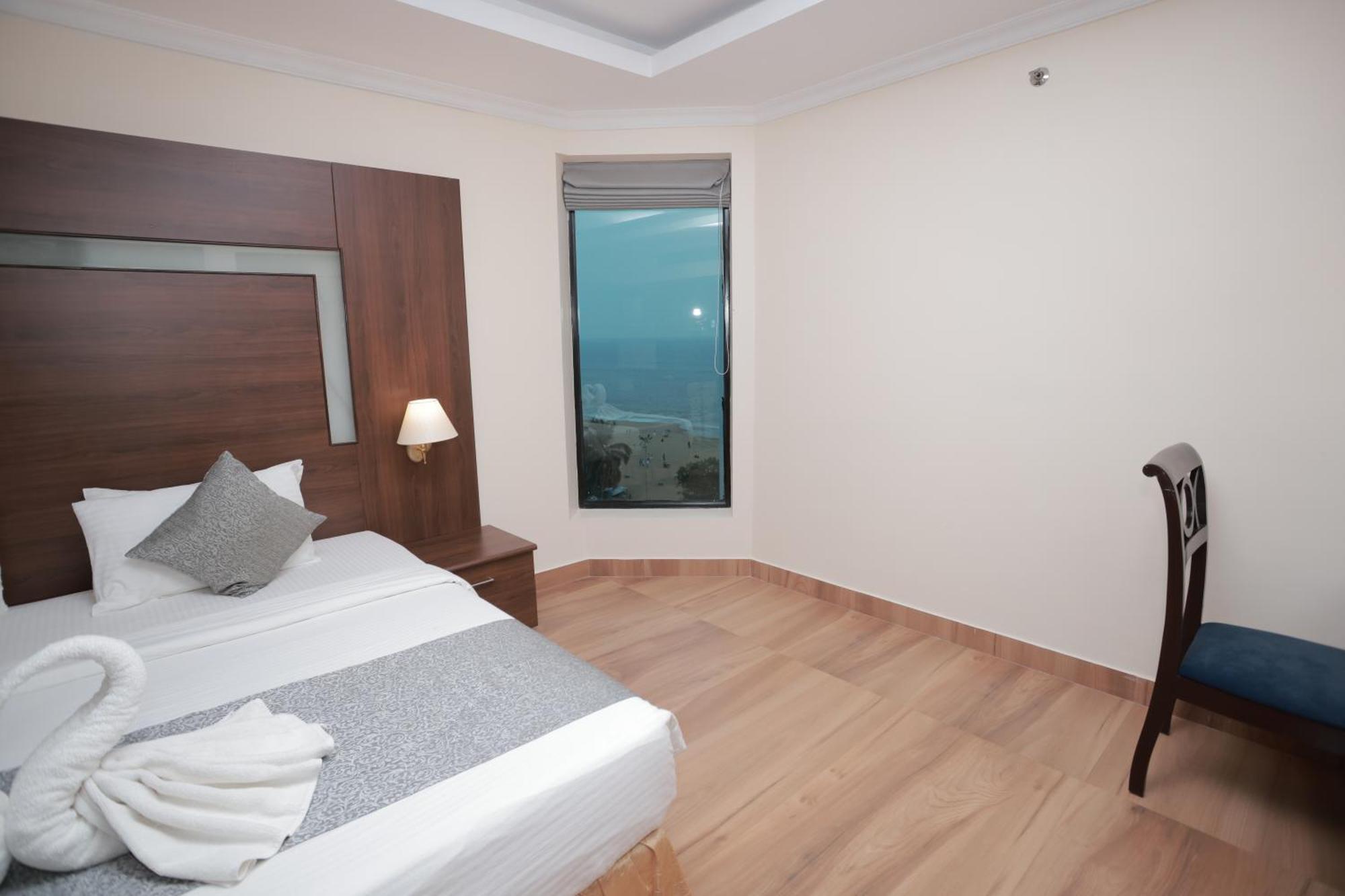 เดอะกุยลอนบีชโฮเต็ลแอนด์คอนเวนชั่นเซ็นเตอร์ Hotel โกลลัม ภายนอก รูปภาพ