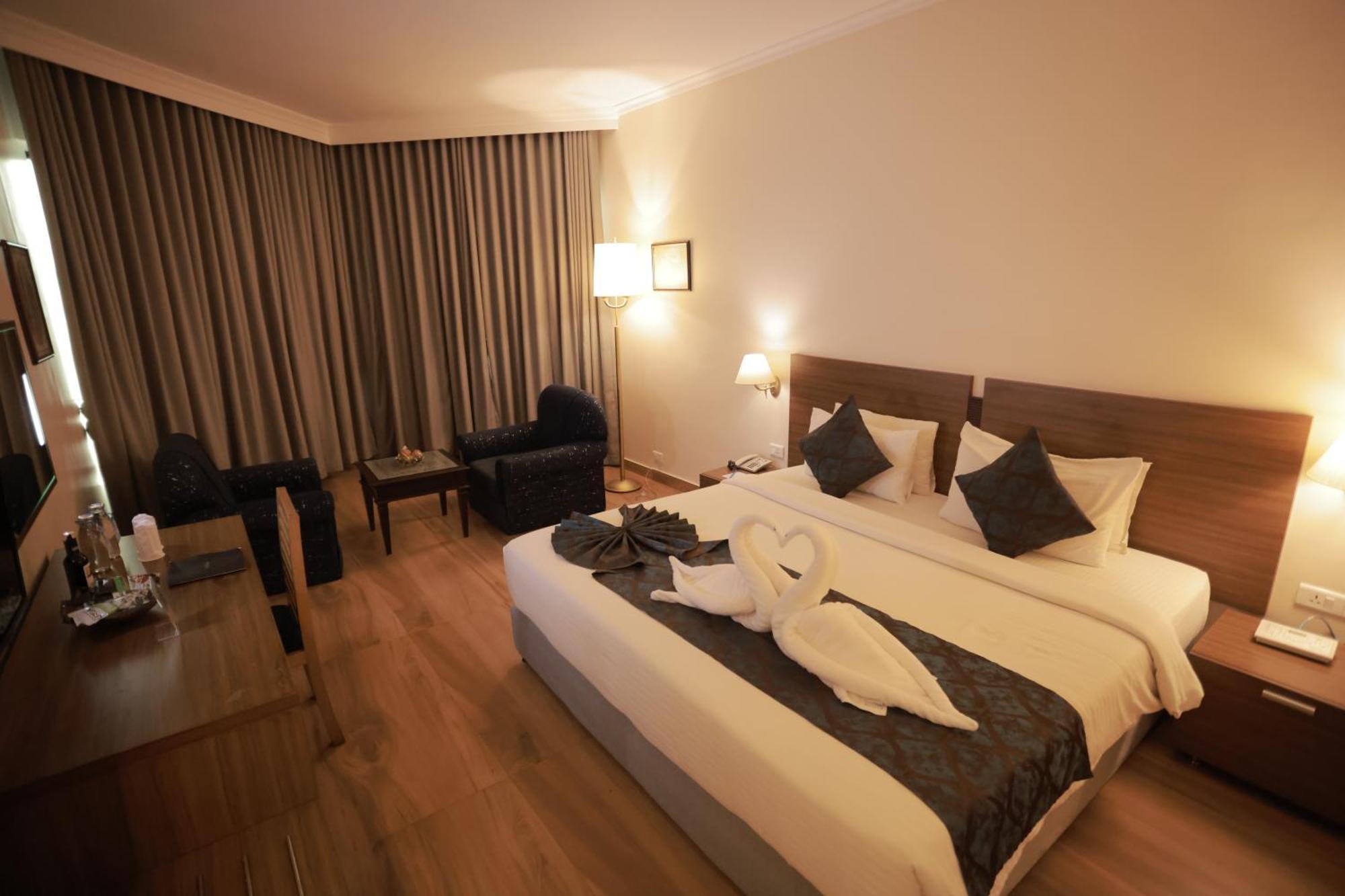 เดอะกุยลอนบีชโฮเต็ลแอนด์คอนเวนชั่นเซ็นเตอร์ Hotel โกลลัม ภายนอก รูปภาพ